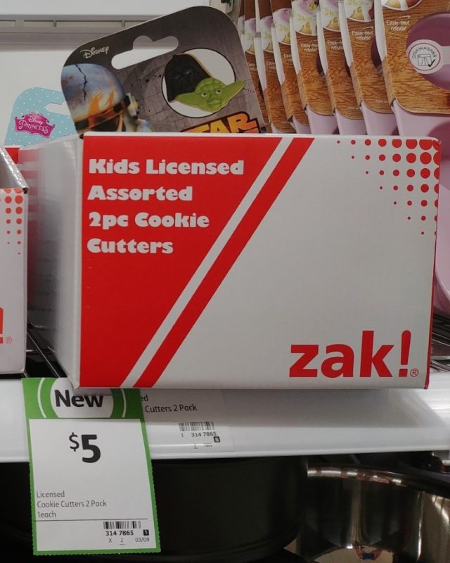 Zak Designs 2 Pack Cookie Cutters Kids Licensed Assorted