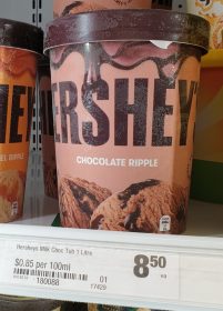 Hersheys 1L Ice Cream Chocolate Ripple